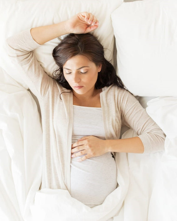Posisi Aman, Kesulitan, dan Tips Tidur Untuk Bunda Selama Masa Kehamilan